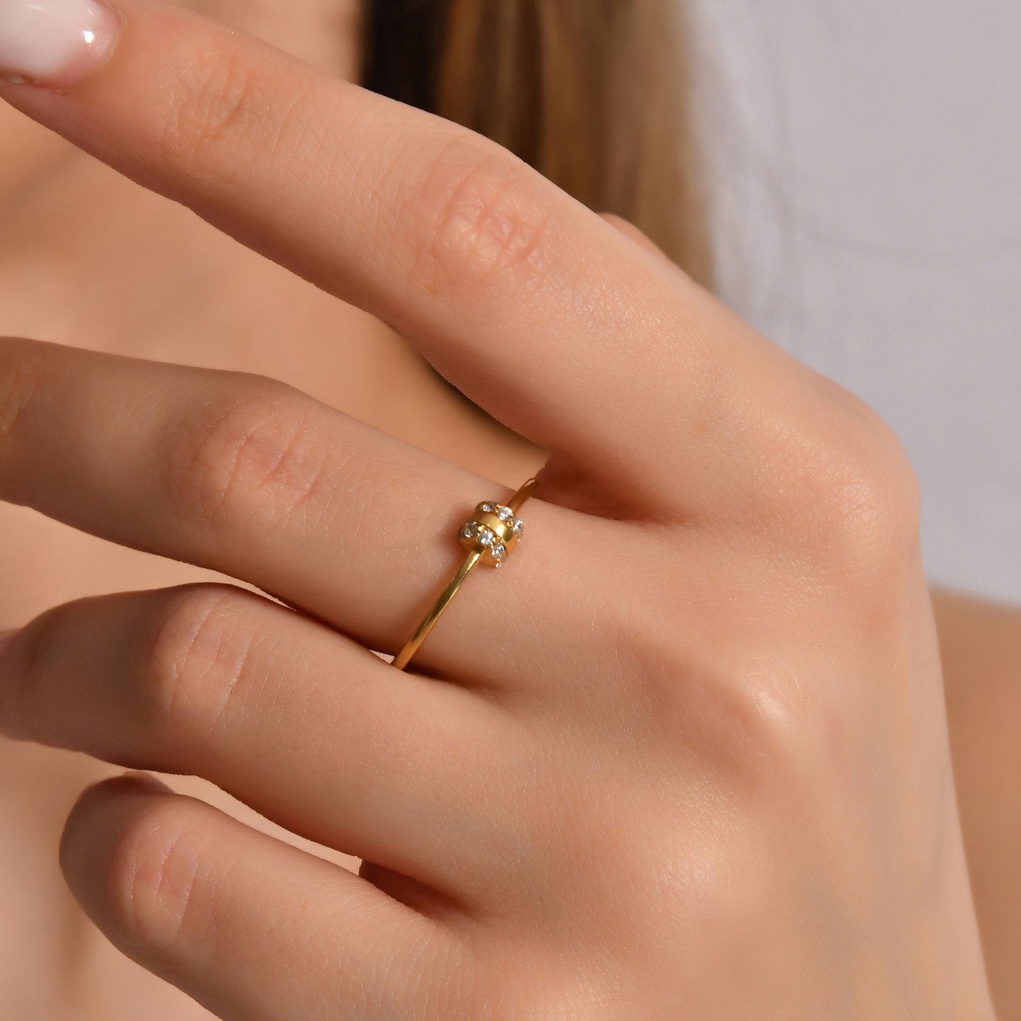 18K gold vertical bar diamond ring worn on hand