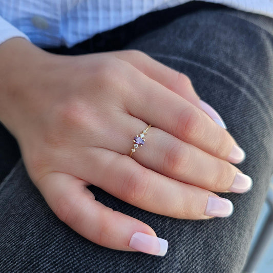 18K Gold Oval Cut Amethyst and Cz Ring - 2S121AME