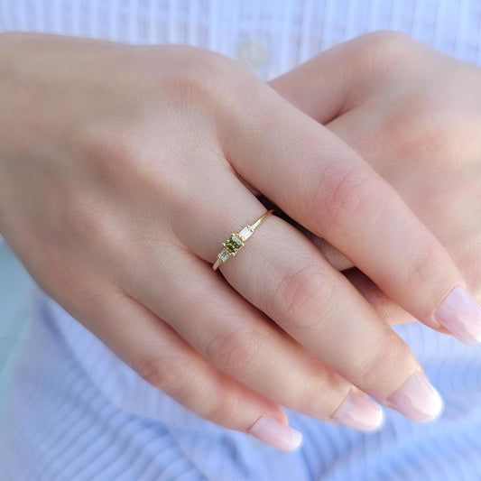 18K Gold Peridot Baguette Cz Ring - 2S162PER