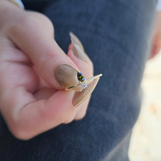 18K Gold Pear Cut Peridot and Cz Ring - 2S294PER