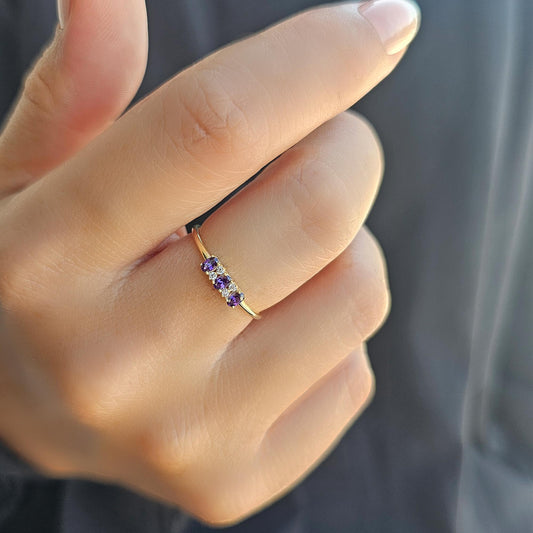 18K Gold Oval Amethsyt and CZ Ring - 2S46AME