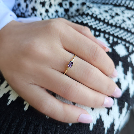 10K Gold Thin Amethyst Baguette Cut Ring - 2S56AME