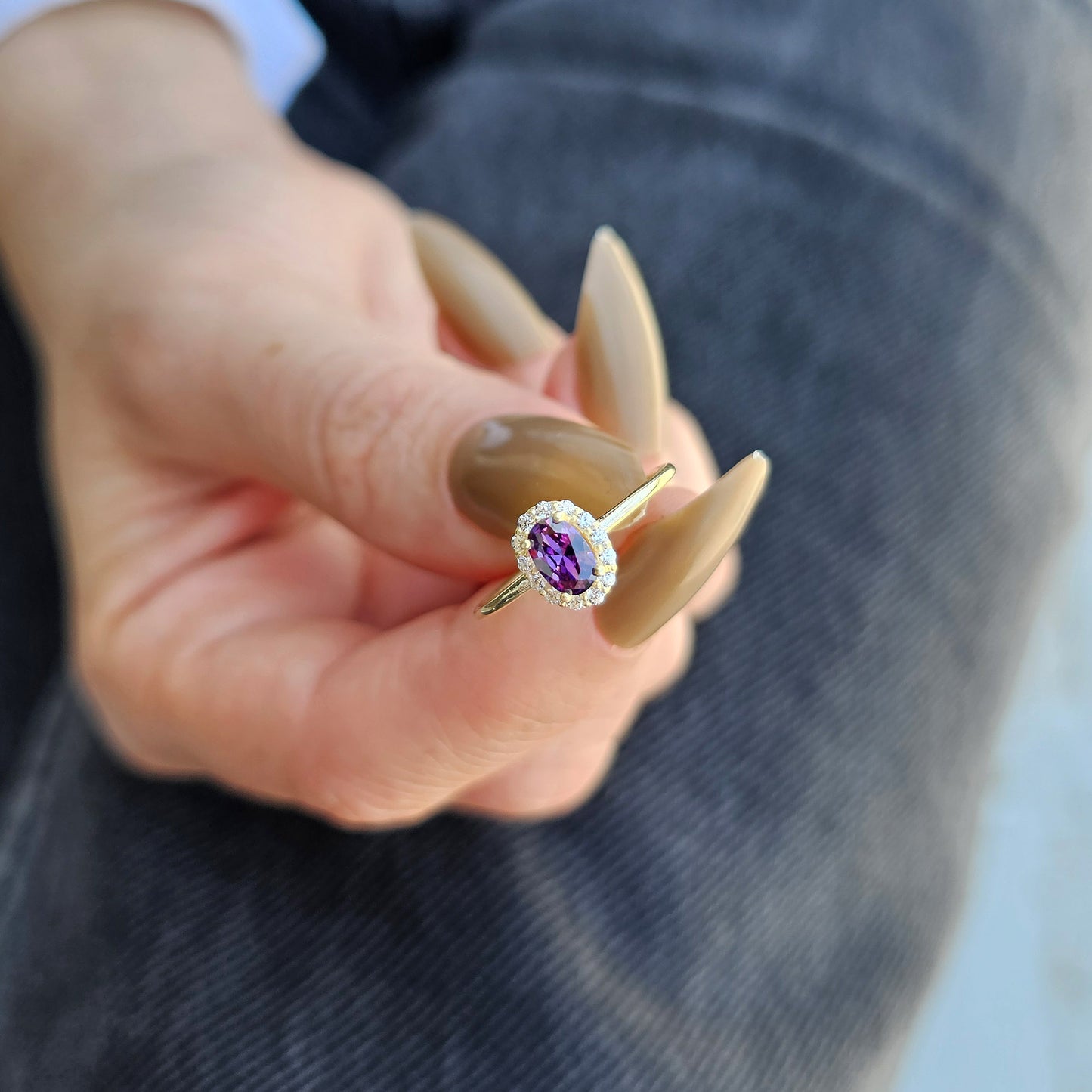 18K Gold Oval and Cz Ring - 8S26AME