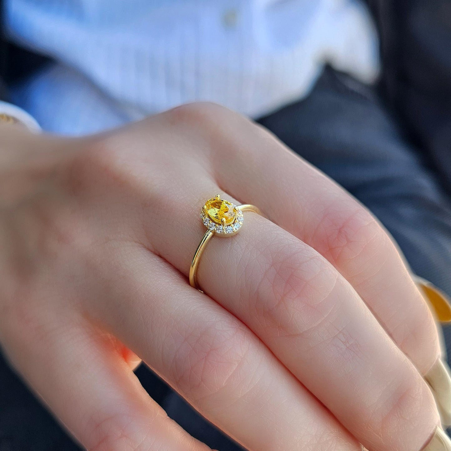 18K Gold Oval and Cz Ring - 8S26CIT