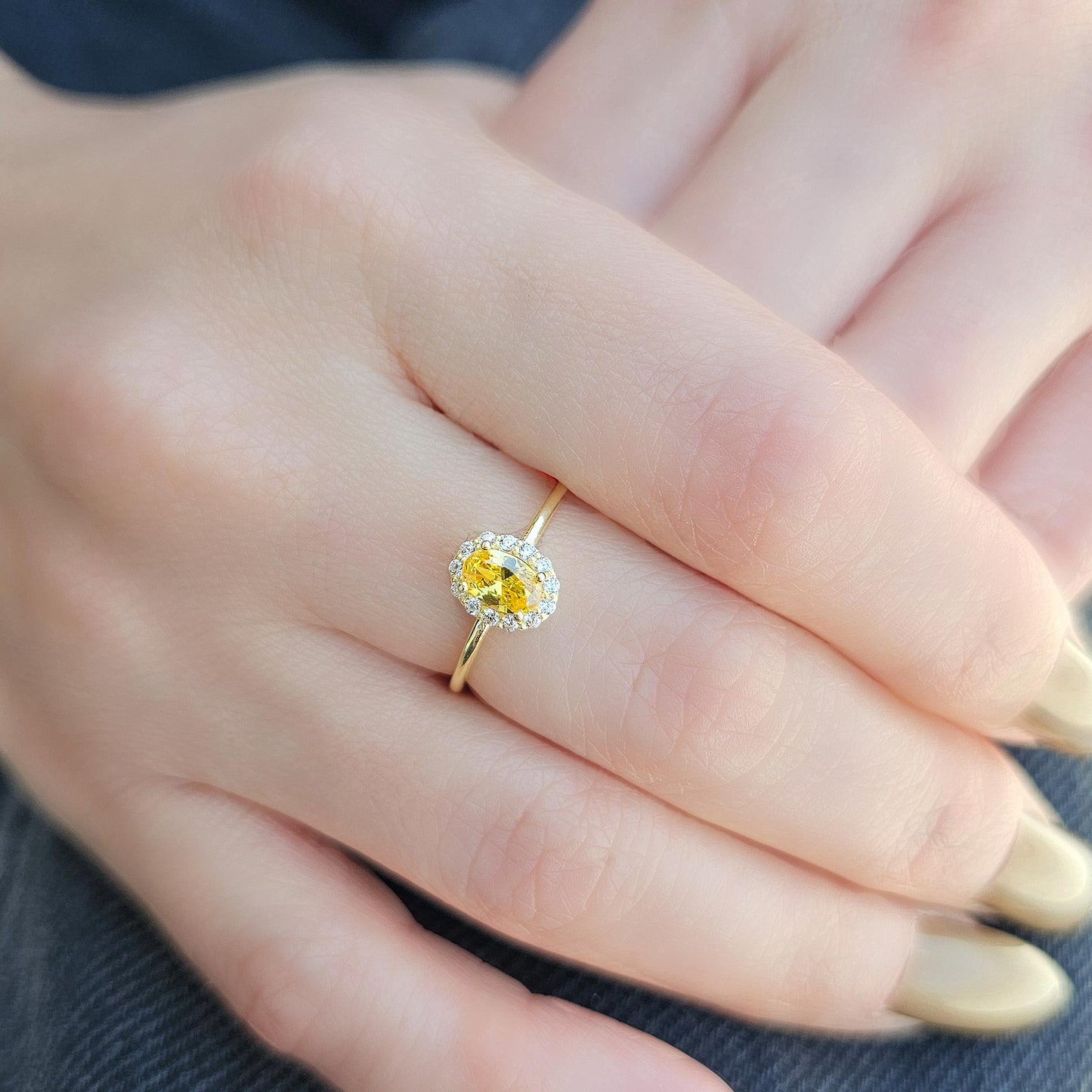 18K Gold Oval and Cz Ring - 8S26CIT