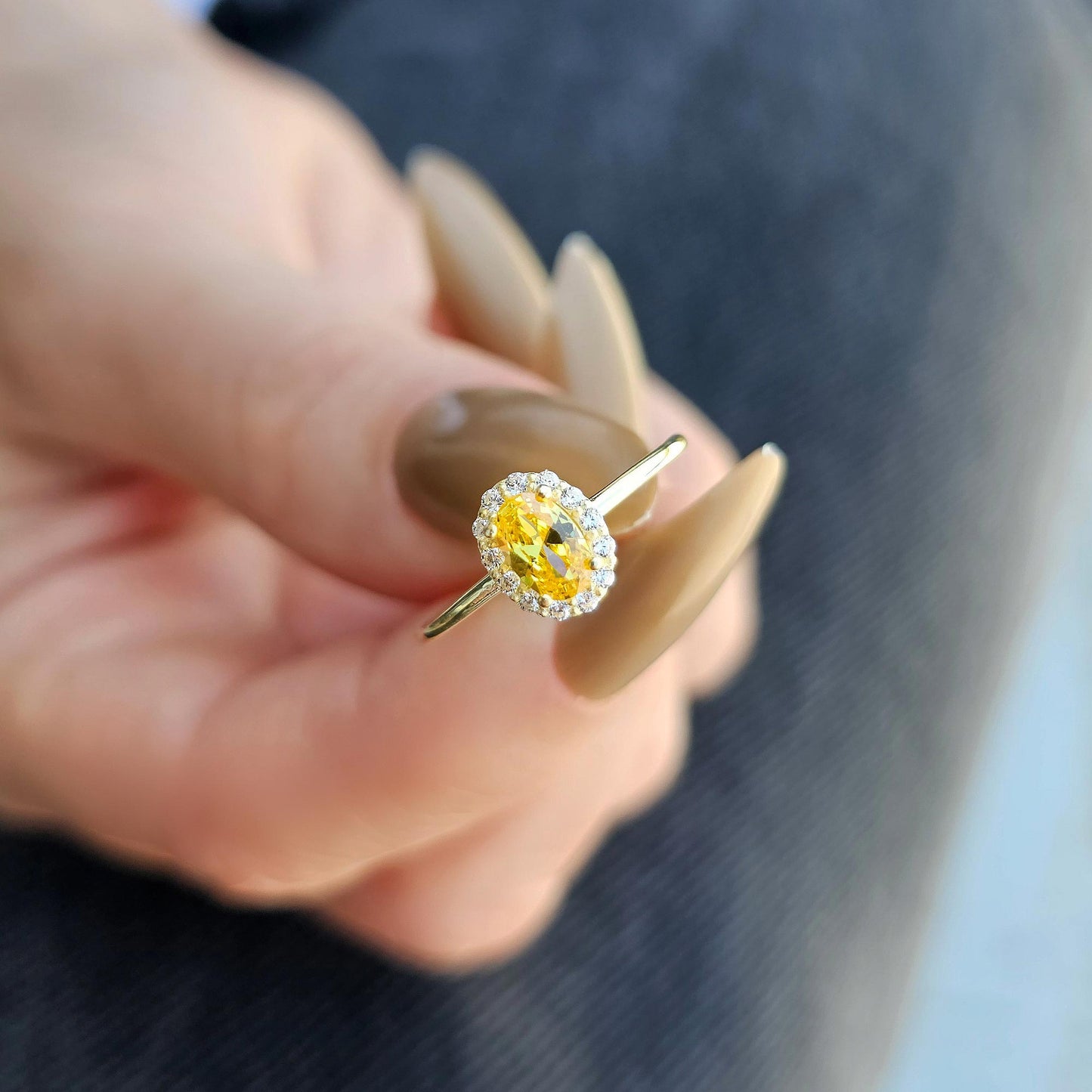 18K Gold Oval and Cz Ring - 8S26CIT
