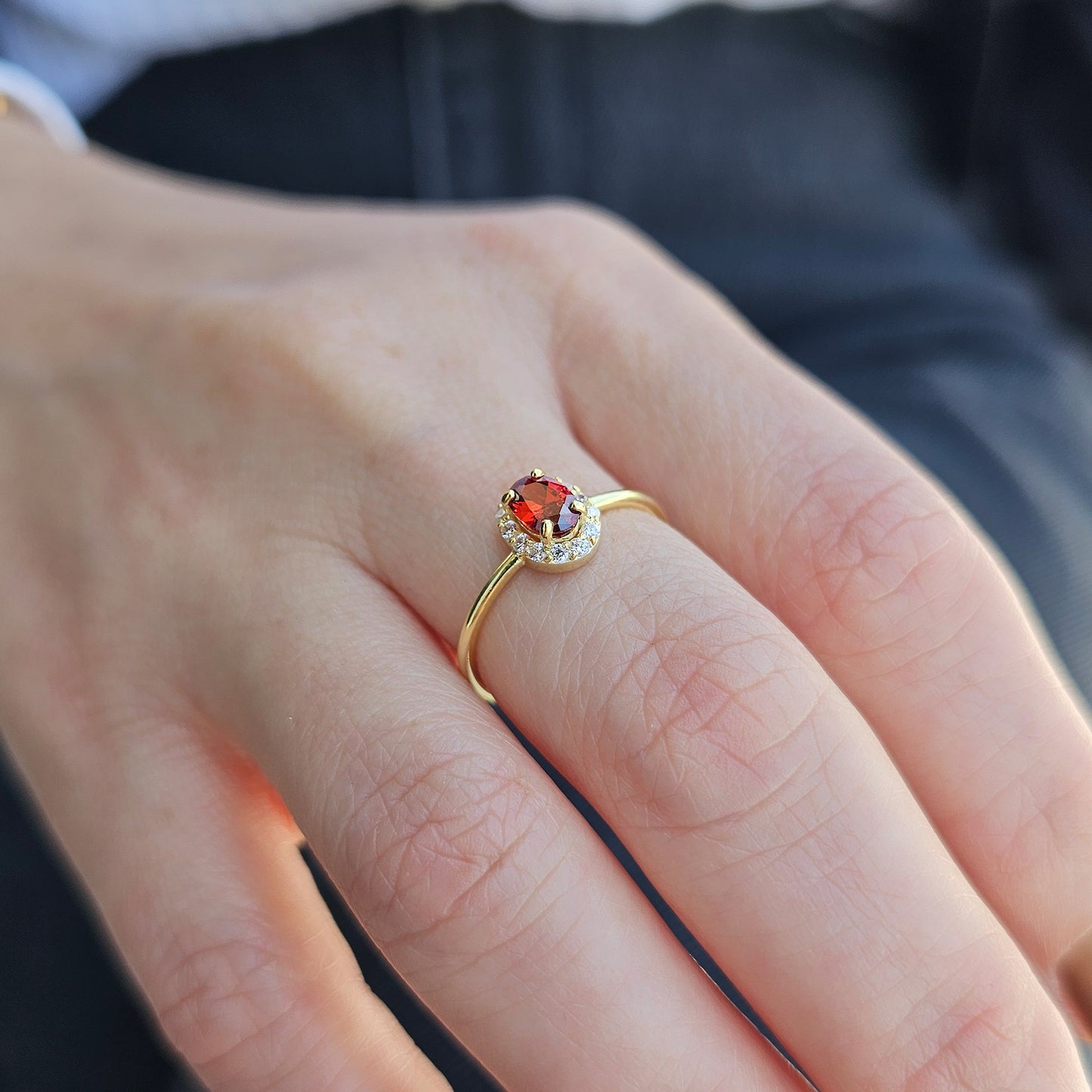 10K Gold Oval Garnet Halo Diamond Ring - 8S26GAR