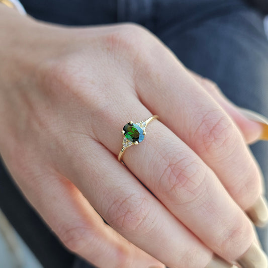 18K Gold Oval Emerald and Diamond Ring - 8S268EME