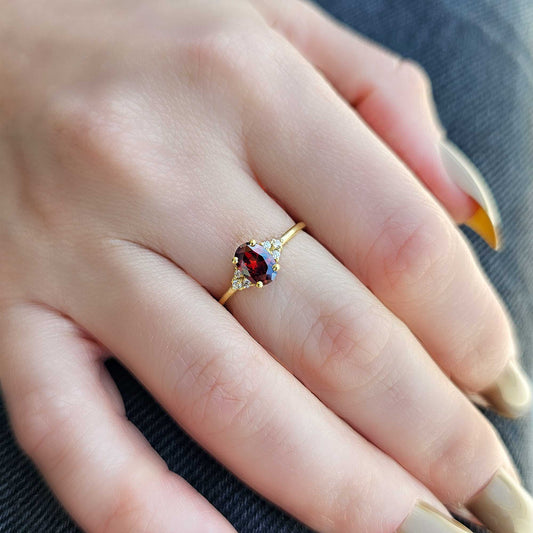 18K Gold Vintage Garnet Oval and Diamond Ring - 8S268GAR