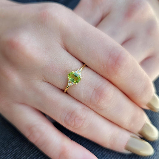 18K Gold Oval Natural Peridot and Cz Ring - 8S268NATPER