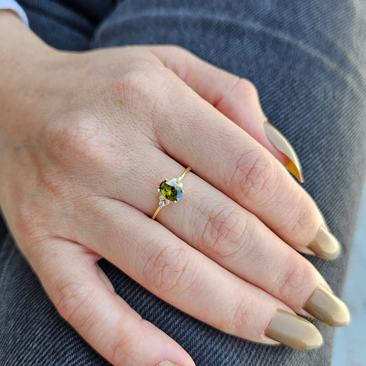 18K Gold Dainty Oval Peridot and Diamond Ring - 8S268PER
