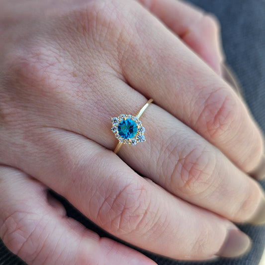 18K Gold Solitaire Blue Topaz Cz Ring - 8S62BTOP