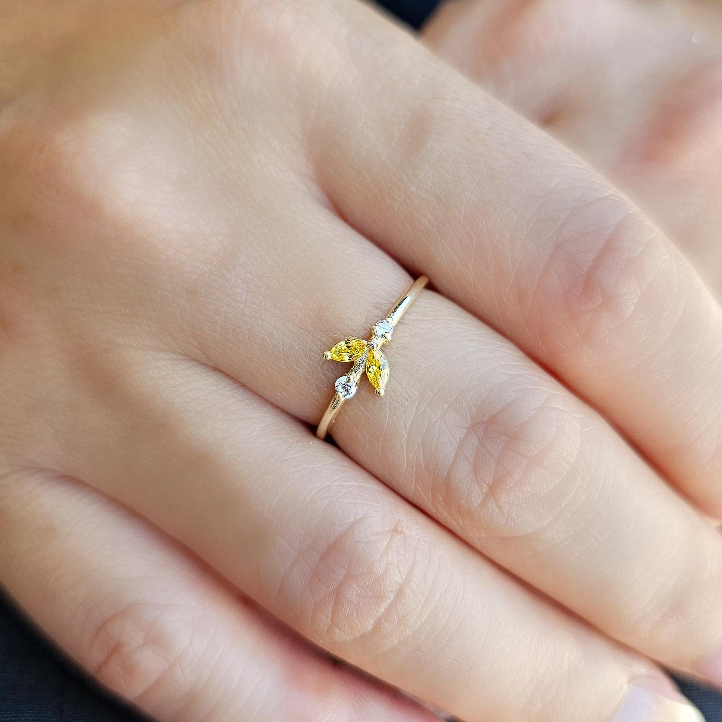 18K Gold Marquise and Diamond Ring - 8S8CIT