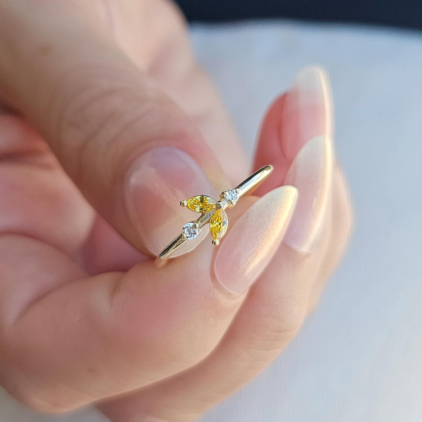18K Gold Marquise and Diamond Ring - 8S8CIT