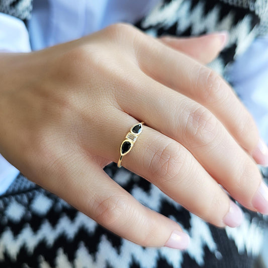 18K Gold Pear Cut Black Onyx and Cz Ring - 8S88BLK