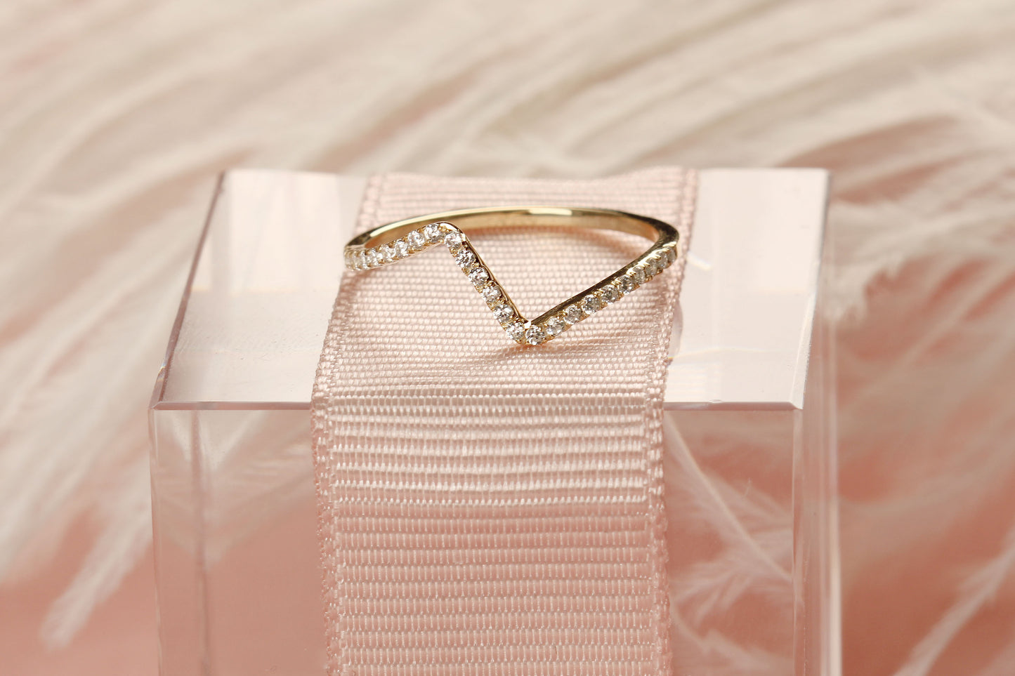 10K Gold ZigZag Ring - 2S204DIA