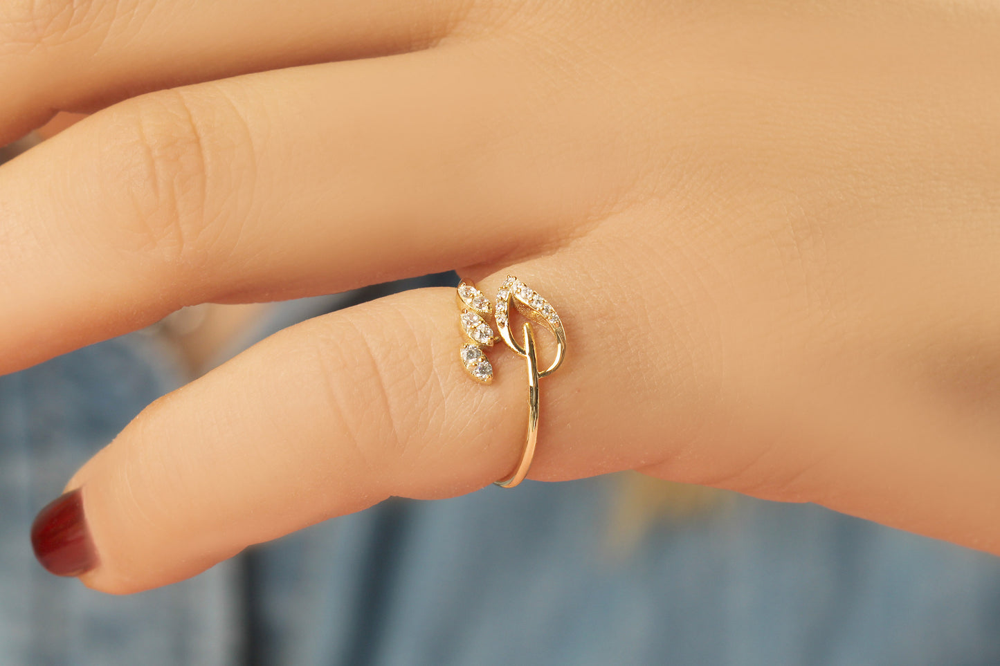 10K Gold Leaf Ivy Ring - LR124