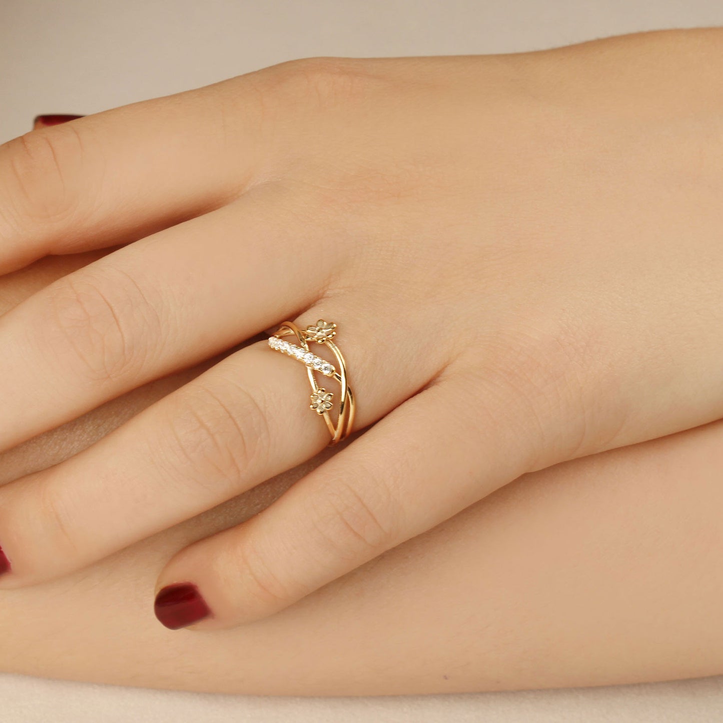18K Gold Flower Wedding Diamond Ring - LR99