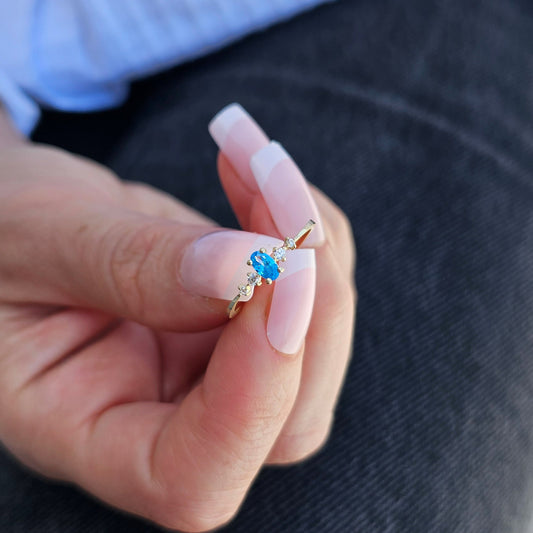 18K Gold Oval Sky Blue Topaz Ring - 2S121SKY