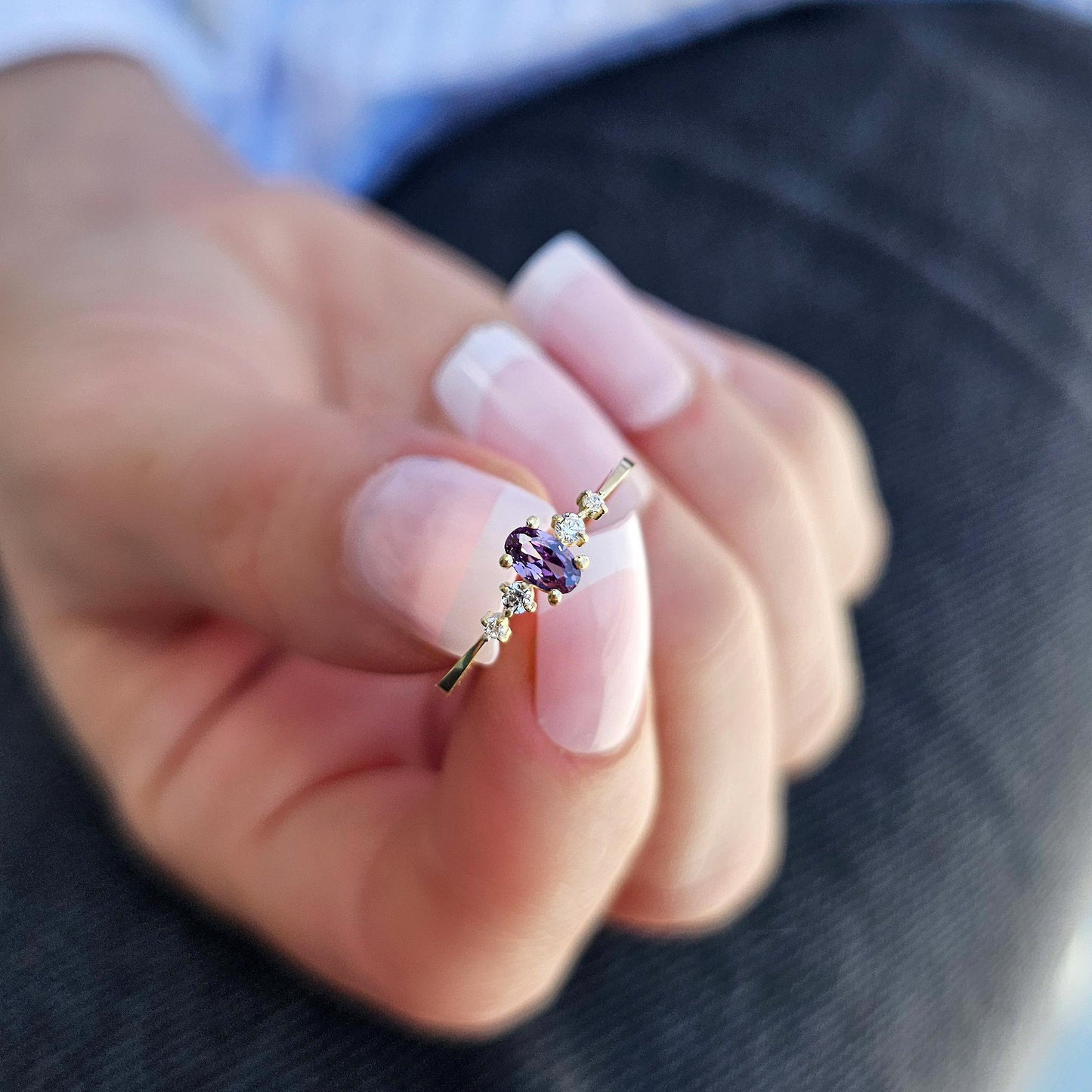 18K Gold Oval Cut Amethyst and Cz Ring - 2S121AME