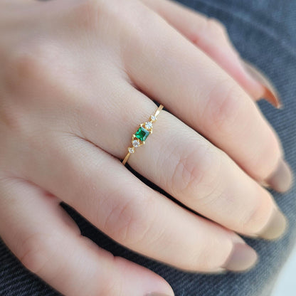 18K Gold Princess Emerald Ring - 2S122EME