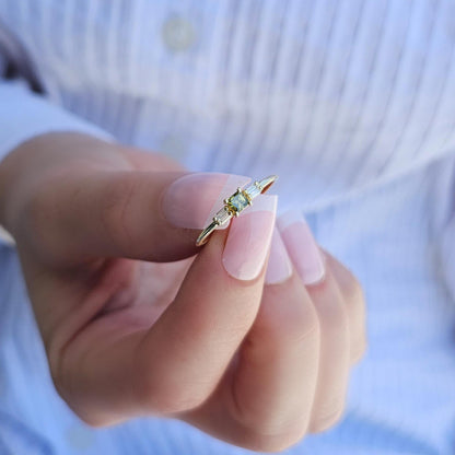 18K Gold Peridot Baguette Cz Ring - 2S162PER