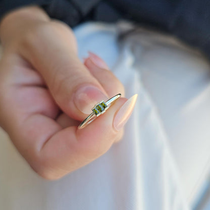 10K Gold Unique Peridot Baguette Cut Ring - 2S52PER