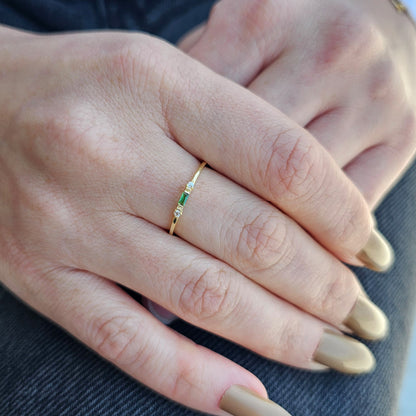 10K Gold Minimalist Baguette Emerald and Cz Ring - 2S6EME