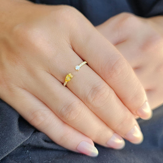10K Gold Pear and Cz Ring - 2S74CIT