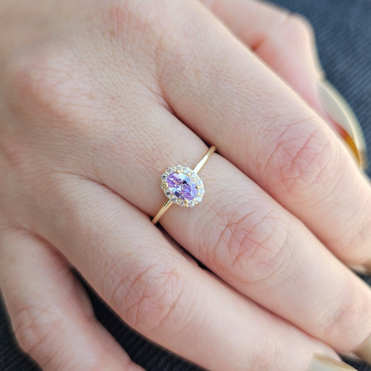 14K Gold Oval Solitaire Lavender Cz Ring - 8S26LAV