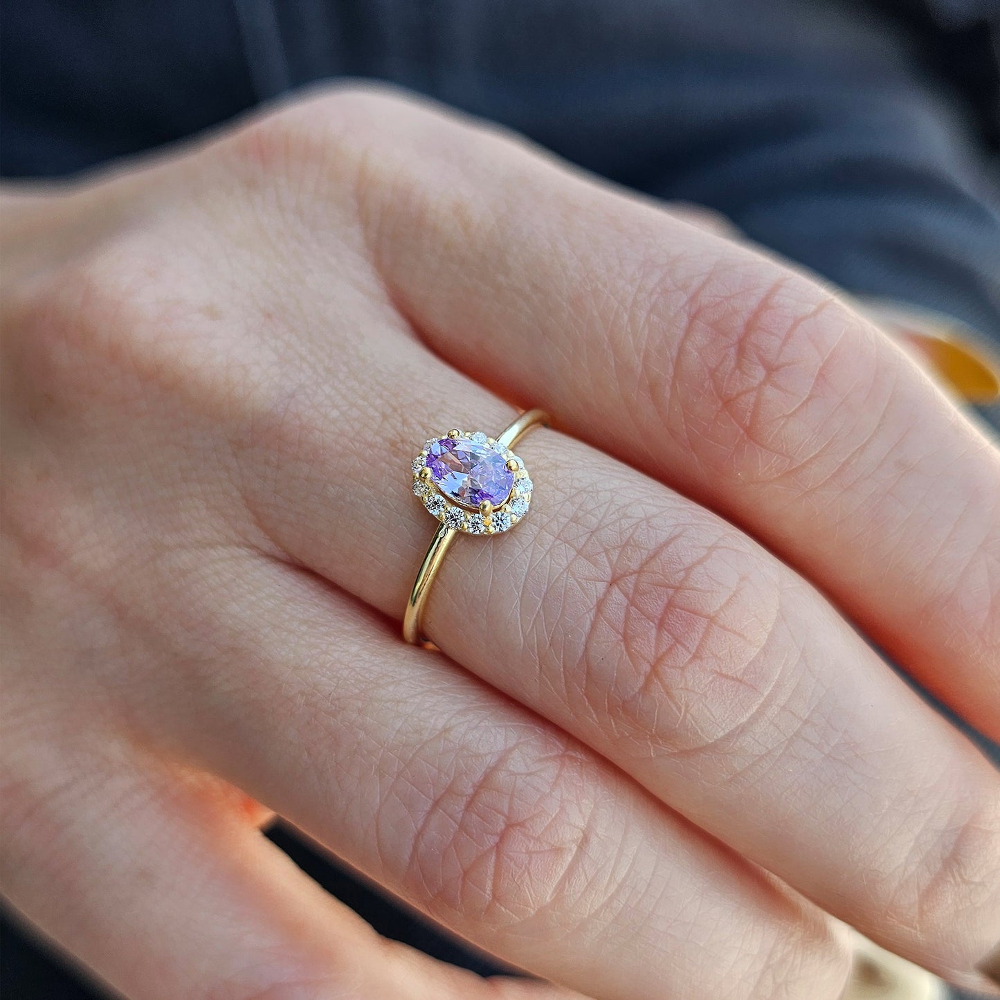 14K Gold Oval Solitaire Lavender Cz Ring - 8S26LAV