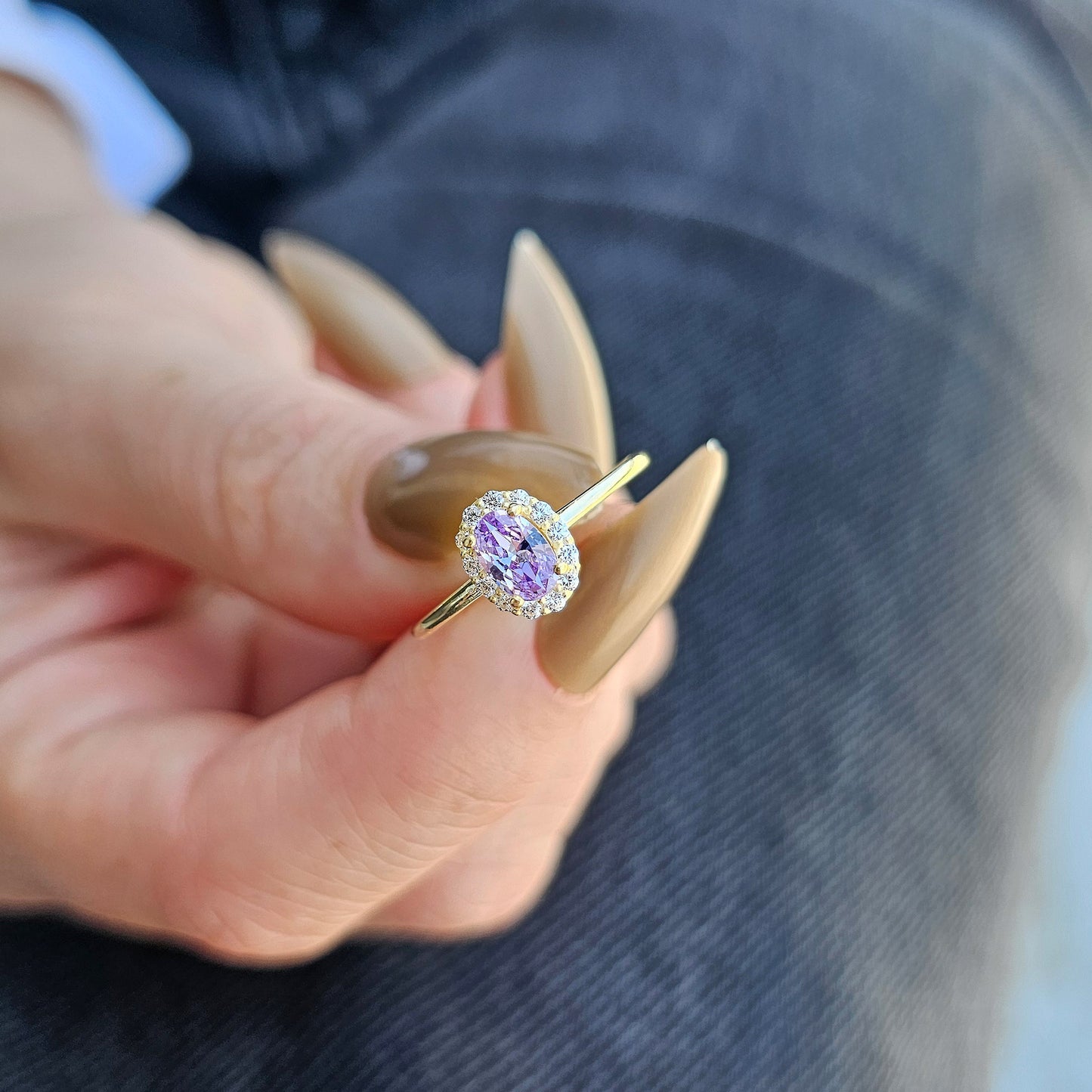 14K Gold Oval Solitaire Lavender Cz Ring - 8S26LAV