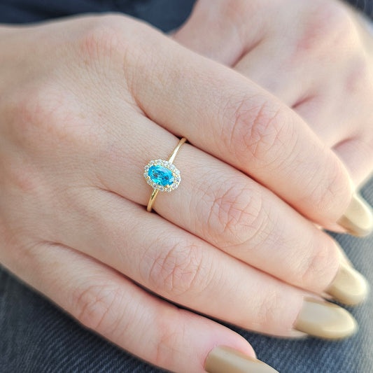 10K Gold Oval Solitaire Sky Blue and Cz Ring - 8S26SKY