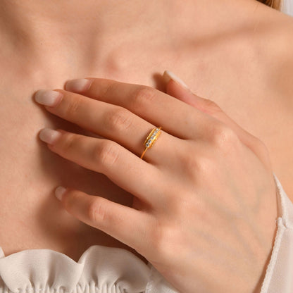 18K Solid Gold Diamond Ring - 2S134