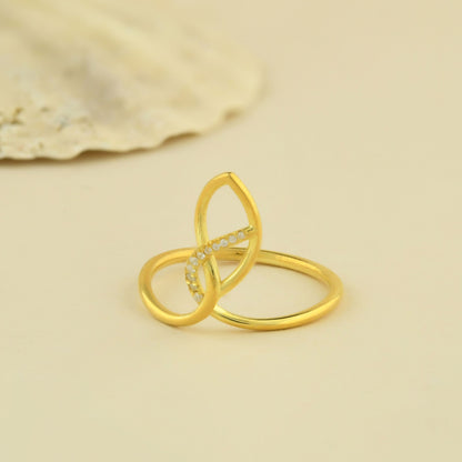 14K Gold Spiral Design Diamond Ring - LR40