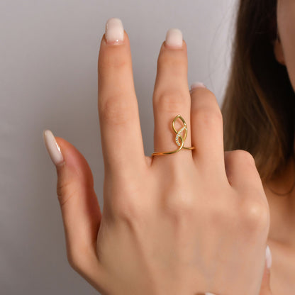 14K Gold Spiral Design Diamond Ring - LR40