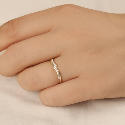 10K Gold Curved Diamond Wedding Ring - 2S185